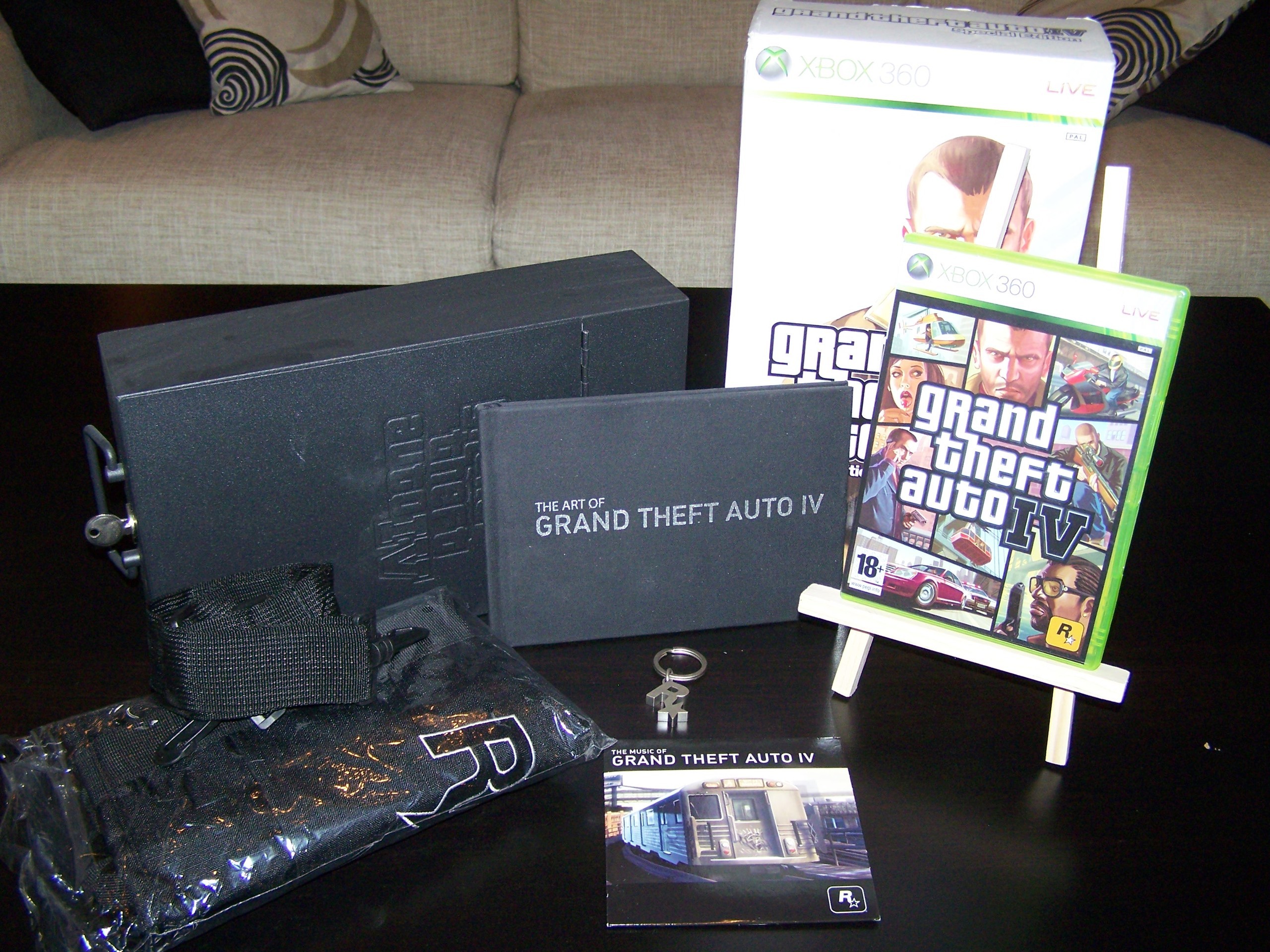 Montana collection edition. Grand Theft auto IV Special Edition ps3 упаковка. GTA 4 Collectors Edition. GTA 4 Limited Edition. Grand Theft auto Collector's Edition.